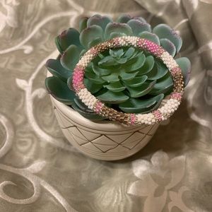 Women’s beaded bracelet